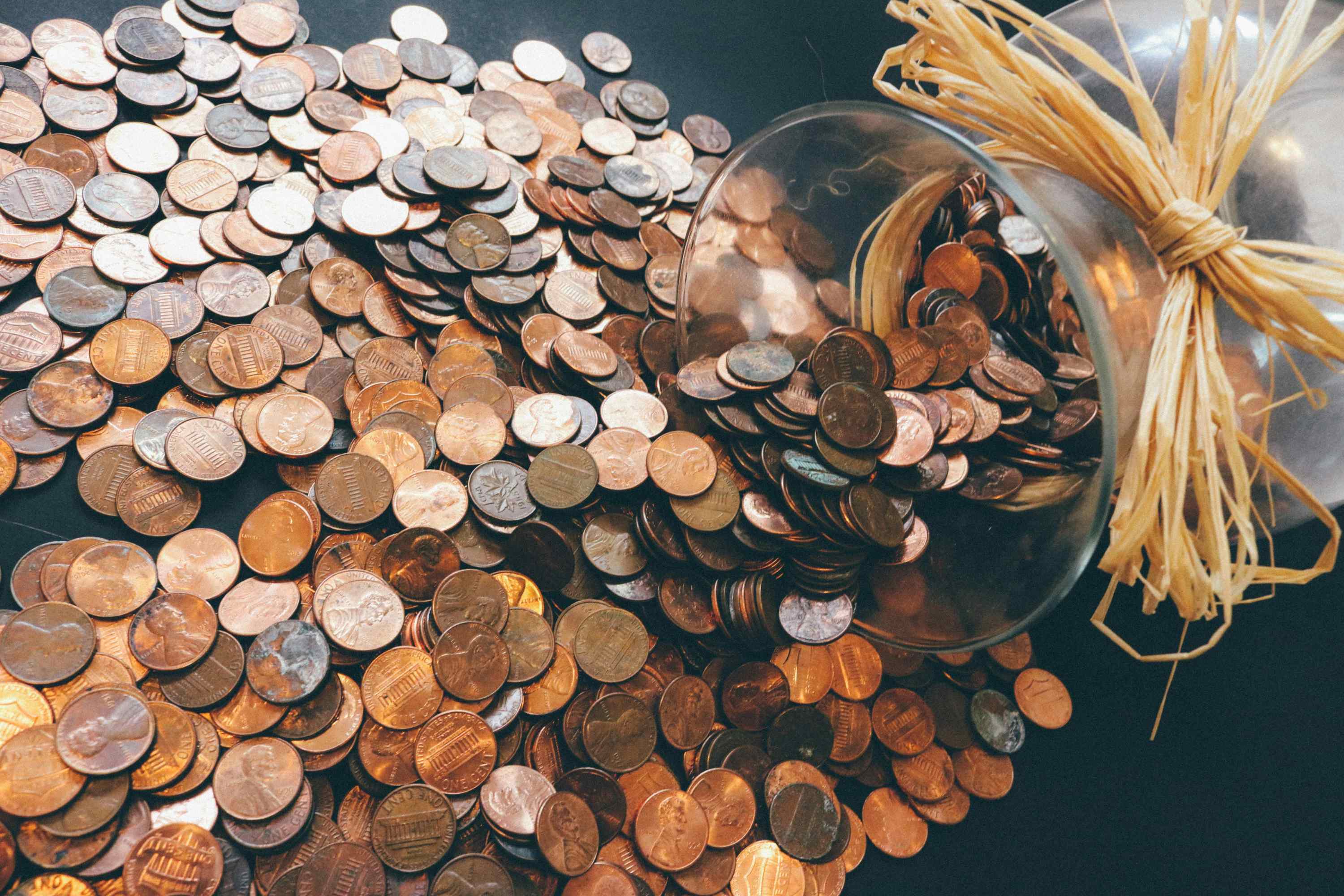 黄金市场中的技术分析与基本面分析有何不同？