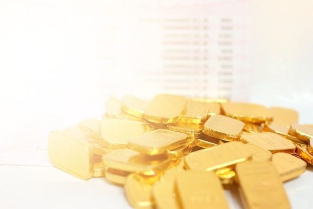 黄金投资者如何应对市场的波动与不确定性？