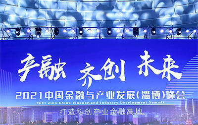基金的市场表现与投资策略的关系是什么？
