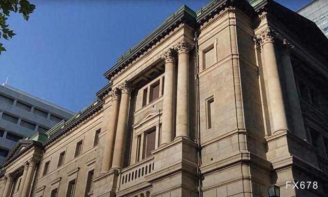 委内瑞拉总统马杜罗现身美国缉毒局！并在旁人提醒后说道：“晚上好！新年快乐！”