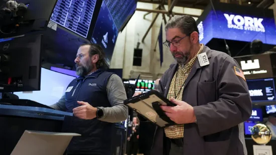 开盘：美股周二小幅高开 数据显示消费者支出谨慎